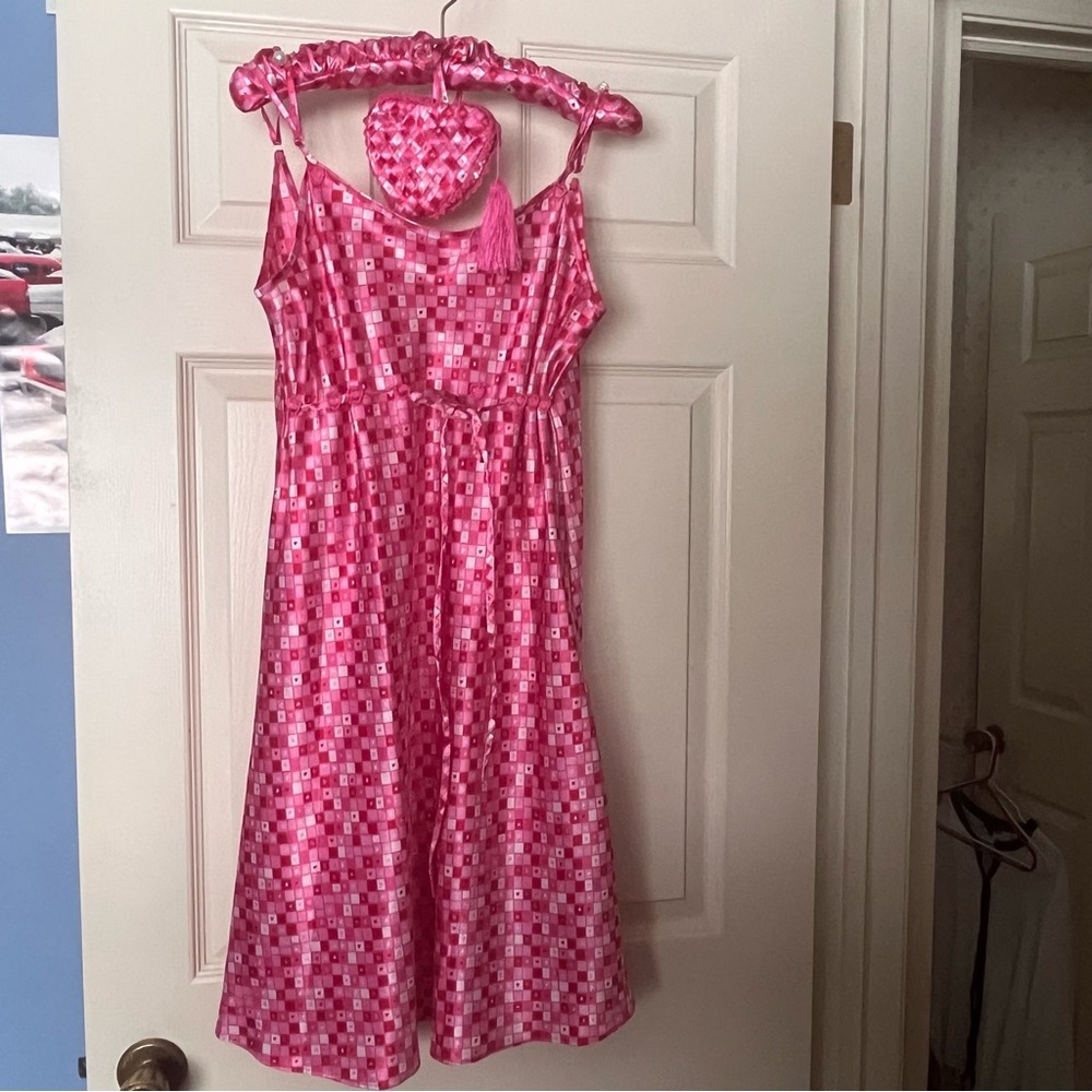 Jaclyn Smith Women’s S Chemise with Padded Hanger and Zippered Heart Bag NWOT